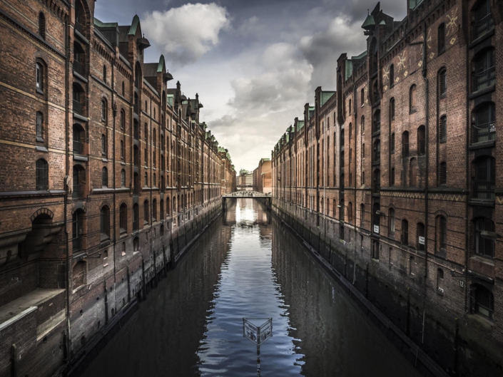 city-g3e14e9135_1920